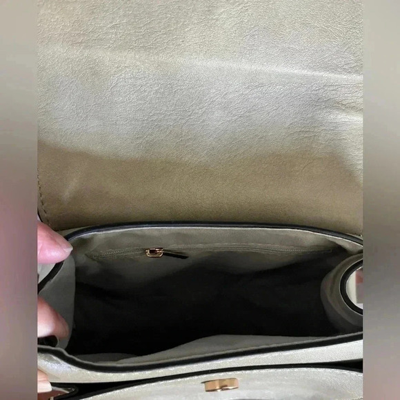 Crossbody/shoulder bag, flap over closure, inside pocket, adjustable strap NWT - Picture 4 of 5